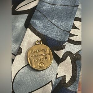 CHANEL Medallion